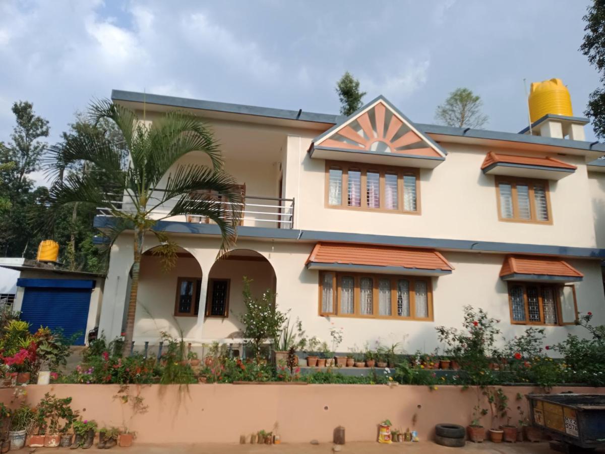 Krishna Kuteera Lejlighed Siddāpur Eksteriør billede